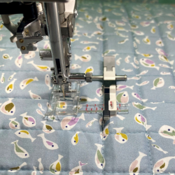 Janome Verstellbarer Parallelnähfuß "SG" (9mm) 202-293-004