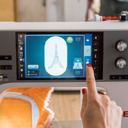 Bernina 770 QE PRO mit Stickmodul
