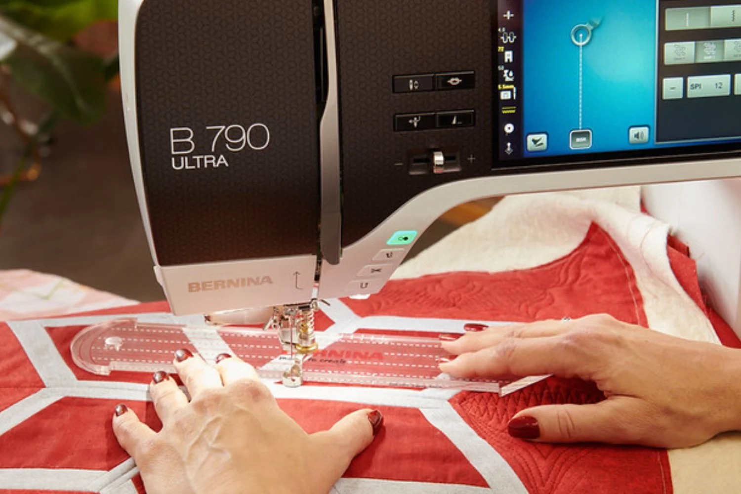 Integrierter BERNINA Stichregulator BISR beim Freihandquilten mit der BERNINA 790 ULTRA