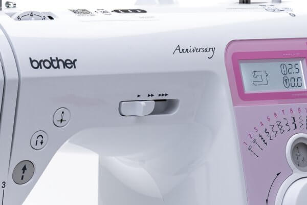 Brother Innov-is 10A stufenloser Geschwindigkeitsregler