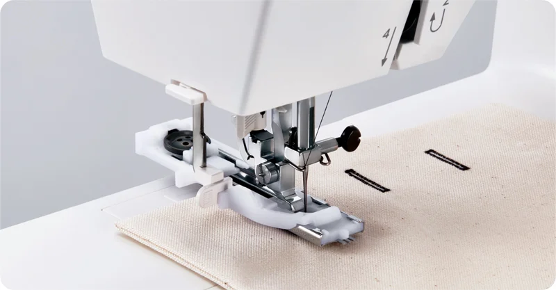 1-Stufen-Knopfloch-Automatik der Janome 1522BL