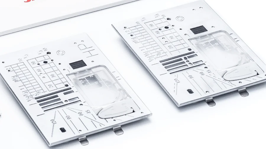Janome Memory Craft 6700P HP Profigeradstichplatte und HP Fuß